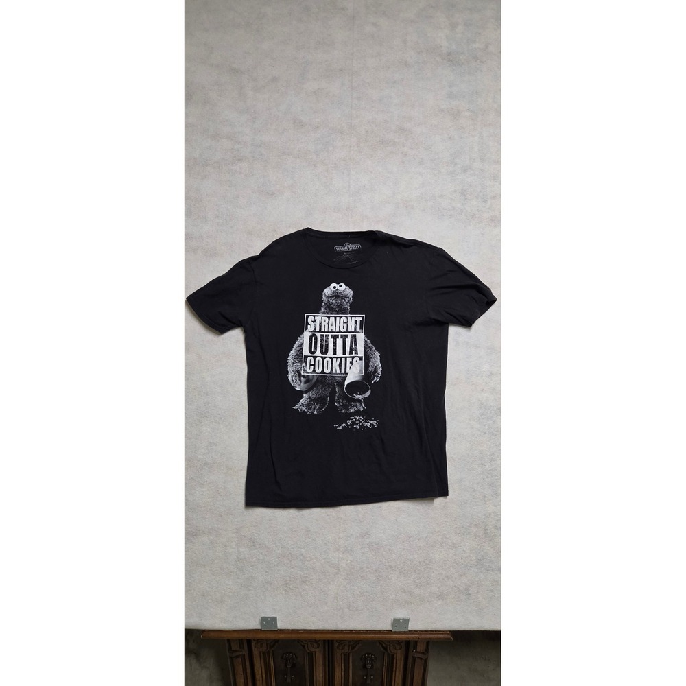 Sesame Street Cookie Monster Straight Outta Cookies Graphic T-Shirt XL Black